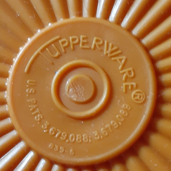 Vtg Tupperware Lid Seal #839 Orange for 7" Servalier® Bottom or Others - Picture 2 of 16